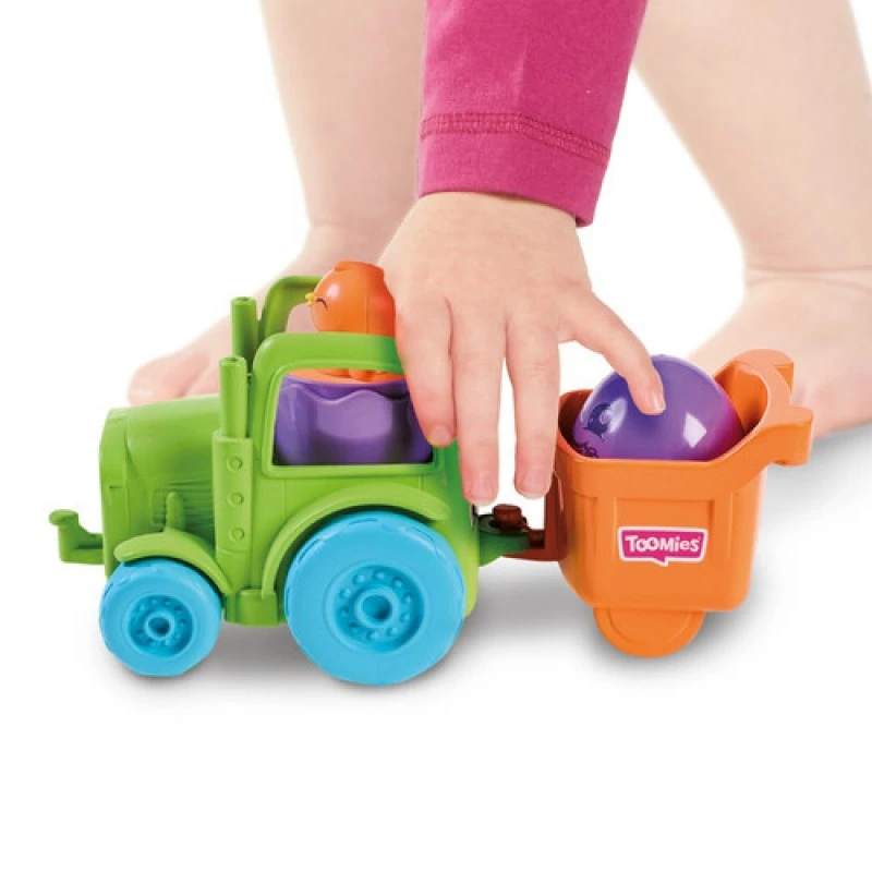 TOMY Toomies играчка Трансфоращият трактор 2в1 E73219